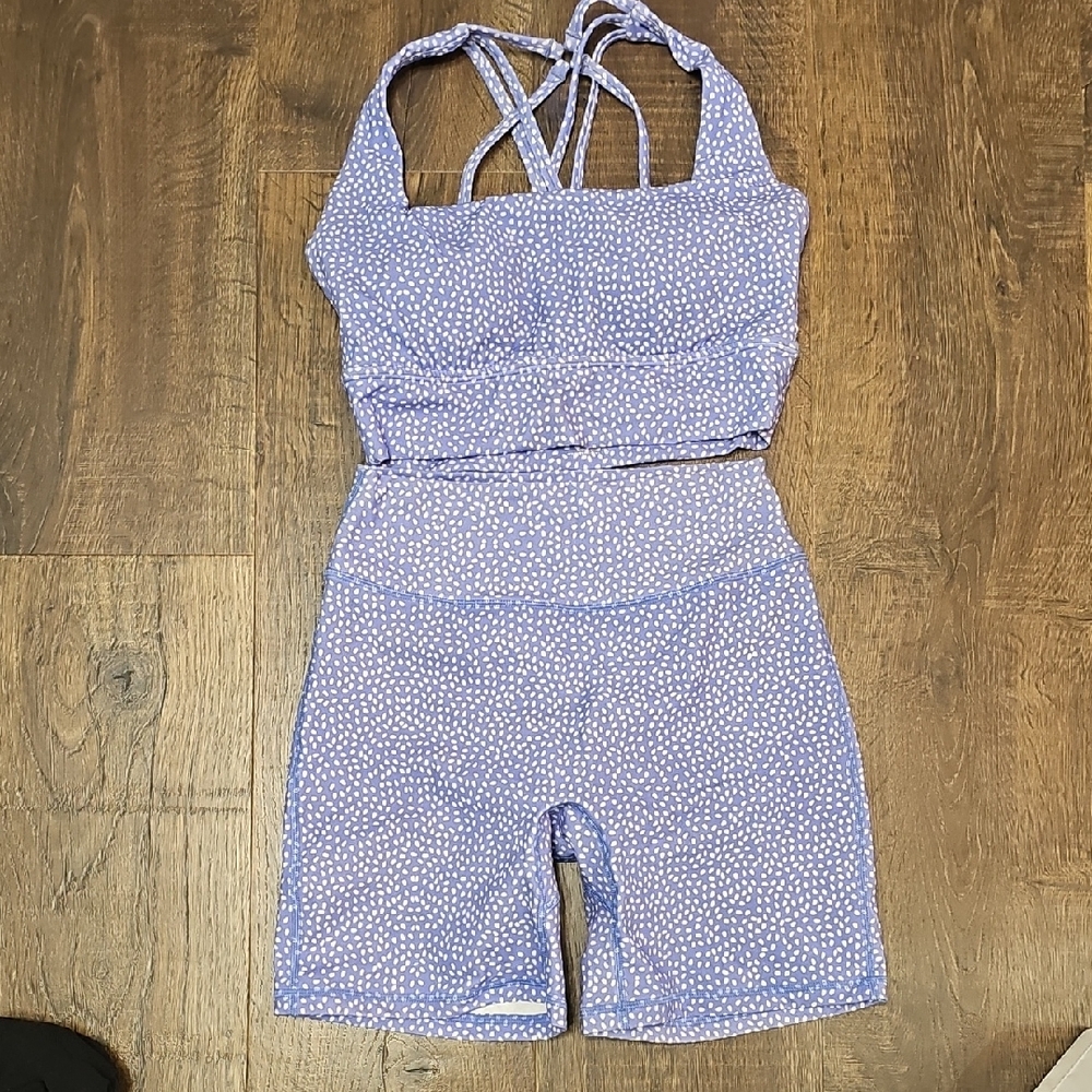 BuffBunny Blue Patterned Sports Bra And Shorts Size Small